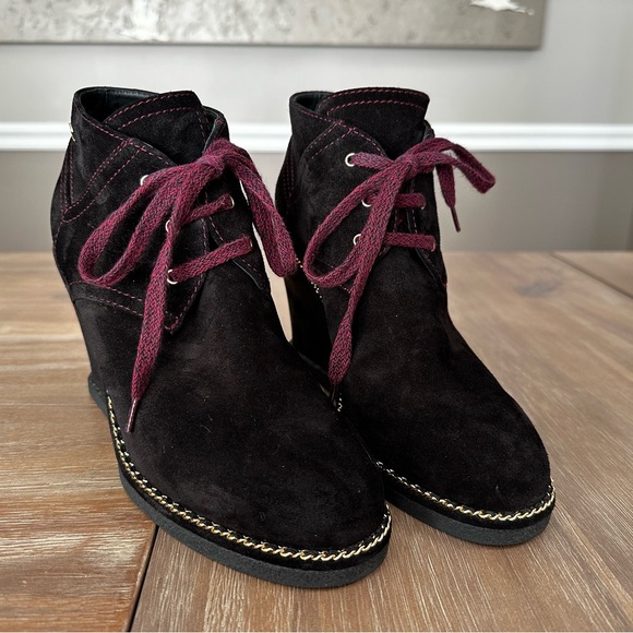CHANEL Suede Wedge Booties CC Chain size 41 - Picture 2 of 12